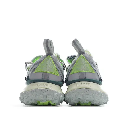 Picture of NIKE ACG MOUNTAIN FLY LOW "FOSSIL STONE" RUNNING SHOE