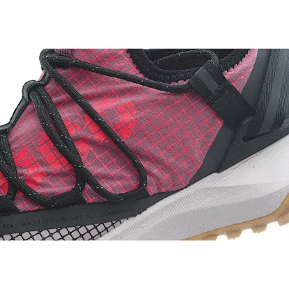 Picture of NIKE ACG MOUNTAIN FLY LOW "FOSSIL STONE" RUNNING SHOE