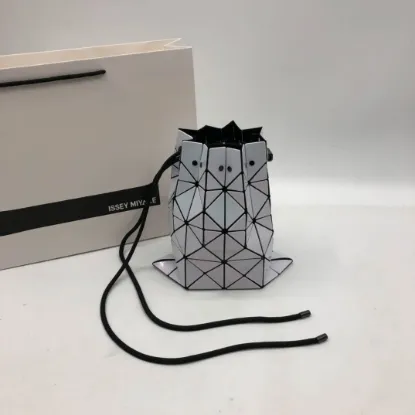 Picture of Issey Miyake Bucket Bag Size: 28.5/23cm.