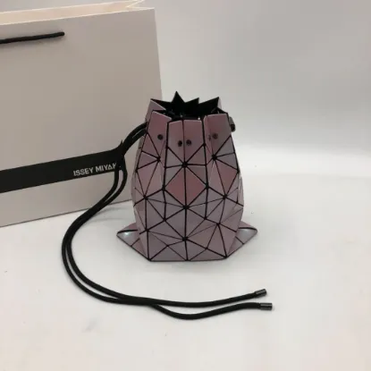 Picture of Issey Miyake Bucket Bag Size:28.5/23cm