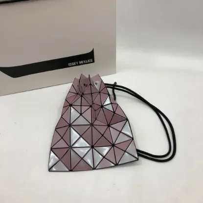 Picture of Issey Miyake Bucket Bag Size:28.5/23cm