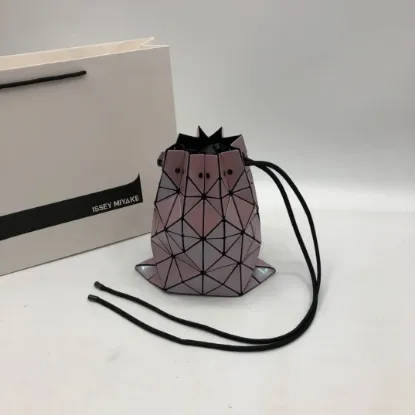 Picture of Issey Miyake Bucket Bag Size:28.5/23cm