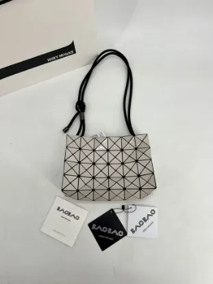 Picture of Issey Miyake Crossbody Size: 1523.57.8cm