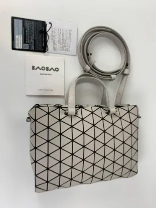 Picture of Issey Miyake Handbag Size: 23.5x15.2x8cm