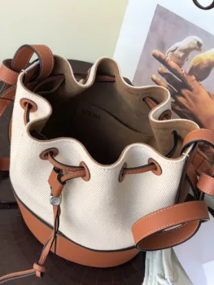 Picture of Bucket bag