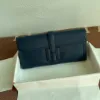 Picture of Dark blue Dinner bag