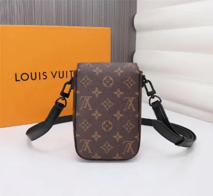 Picture of Louis Vuitton Model No. 69405 Size: 15x17x8 cm