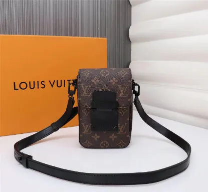 Picture of Louis Vuitton Model No. 69405 Size: 15x17x8 cm