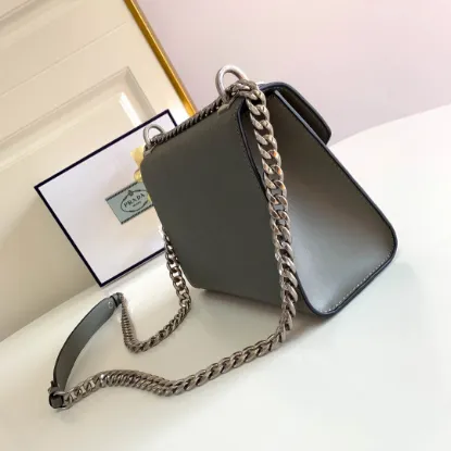 Picture of CHAIN SHOULDER STRAP SIZE: 21*14*9.5CM 1BD127