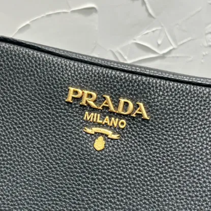 Picture of PRADA DEERSKIN PRINT BAG SIZE: 22X15CM 1BH082