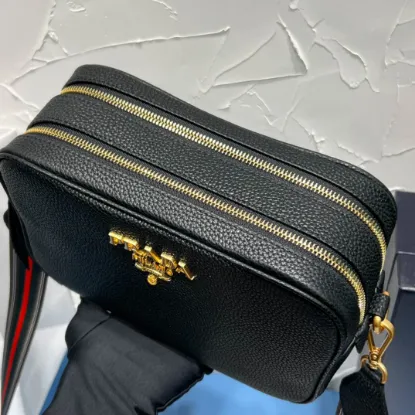 Picture of PRADA DEERSKIN PRINT BAG SIZE: 22X15CM 1BH082