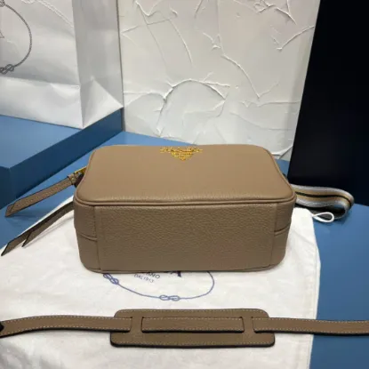 Picture of PRADA DEERSKIN PRINT BAG SIZE: 22X15CM 1BH082
