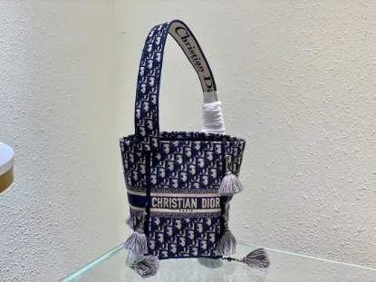 Picture of BUBBLE Bucket Bag Size:16 x 25 x 16 cm