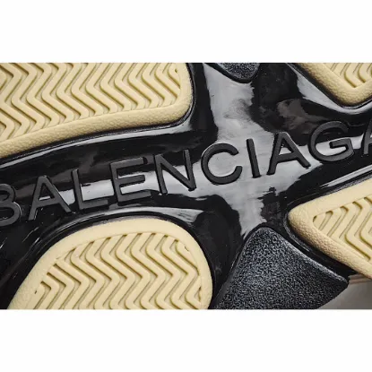 Picture of BALENCIAGA TRIPLE S DAD SHOES RUNNING SHOES