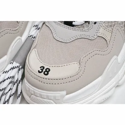 Picture of BALENCIAGA TRIPLE S DAD SHOES RUNNING SHOES