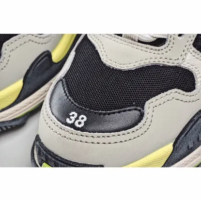 Picture of BALENCIAGA TRIPLE S DAD SHOES RUNNING SHOES