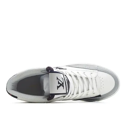 Picture of LOUIS VUITTON CASUAL SNEAKERS SNEAKERS