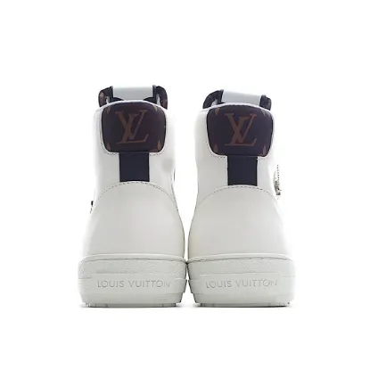 Picture of LOUIS VUITTON CASUAL SNEAKERS SNEAKERS