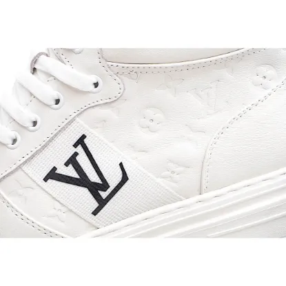 Picture of LOUIS VUITTON CASUAL SNEAKERS SNEAKERS