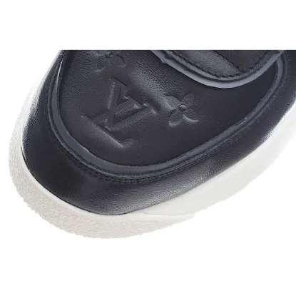 Picture of LOUIS VUITTON CASUAL SNEAKERS SNEAKERS