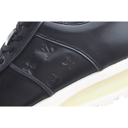 Picture of LOUIS VUITTON CASUAL SNEAKERS SNEAKERS