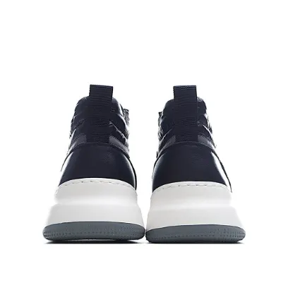 Picture of LOUIS VUITTON CASUAL SNEAKERS SNEAKERS