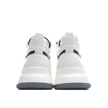 Picture of LOUIS VUITTON CASUAL SNEAKERS SNEAKERS