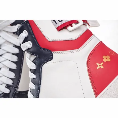 Picture of LOUIS VUITTON SQUAD SNEAKER HIGH HIGH-TOP SNEAKERS