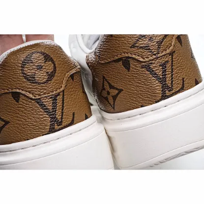 Picture of LOUIS VUITTON SQUAD SNEAKER HIGH HIGH-TOP SNEAKERS