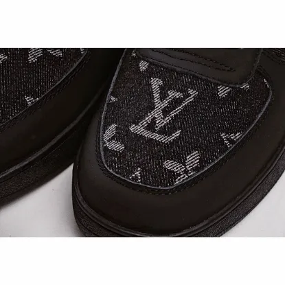 Picture of LOUIS VUITTON SQUAD SNEAKER HIGH HIGH-TOP SNEAKERS