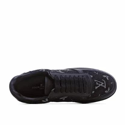 Picture of LOUIS VUITTON SQUAD SNEAKER HIGH HIGH-TOP SNEAKERS