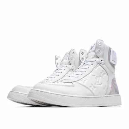 Picture of LOUIS VUITTON SQUAD SNEAKER HIGH HIGH-TOP SNEAKERS