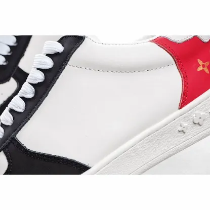 Picture of LOUIS VUITTON SQUAD SNEAKER HIGH HIGH-TOP SNEAKERS