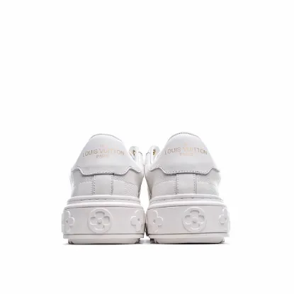 Picture of LOUIS VUITTON CASUAL SNEAKERS