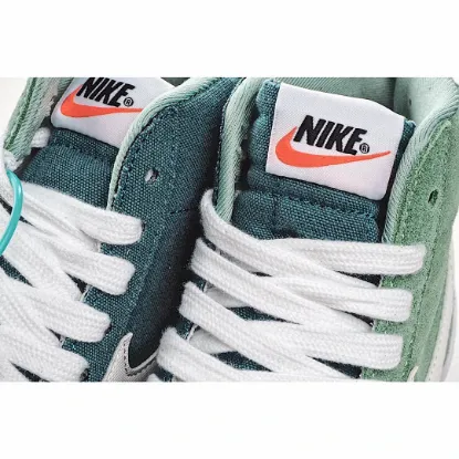 Picture of NIKE BLAZER '77 VINTAGE MID 'HEALING JADE'