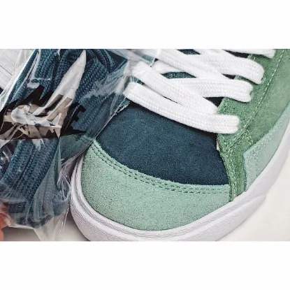 Picture of NIKE BLAZER '77 VINTAGE MID 'HEALING JADE'