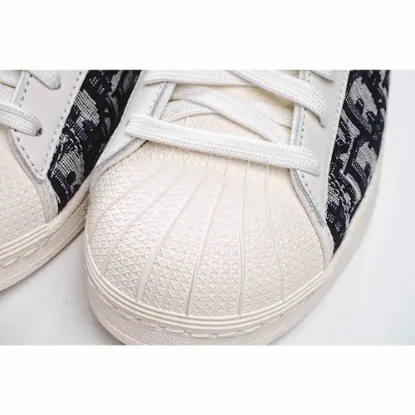 Picture of Adidas Superstar