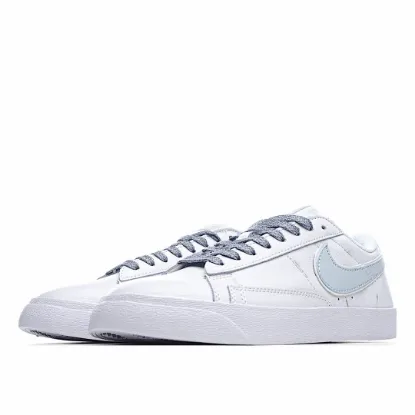 Picture of NIKE BLAZER LOW PRM SNEAKERS