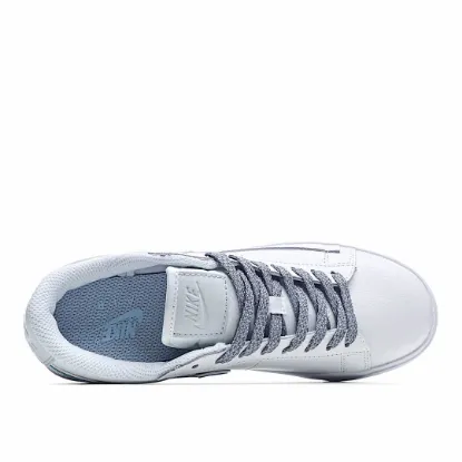 Picture of NIKE BLAZER LOW PRM SNEAKERS