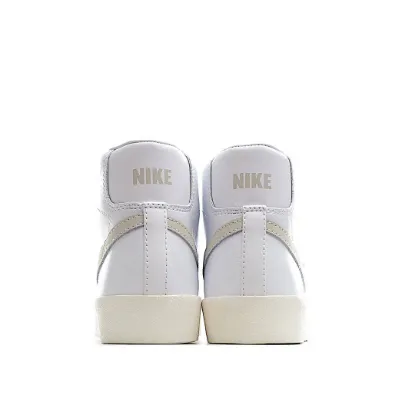 Picture of NIKE BLAZER MID 77 'LIGHT BONE'