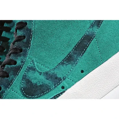 Picture of NIKE BLAZER MID RETRO OG SNEAKERS