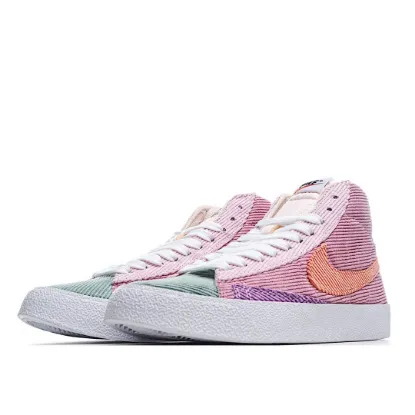 Picture of NIKE SB BLAZER MID SNEAKERS