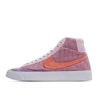 Picture of NIKE SB BLAZER MID SNEAKERS