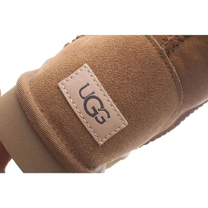 Picture of UGG CLASSIC MINI SERIES SNOW BOOTS