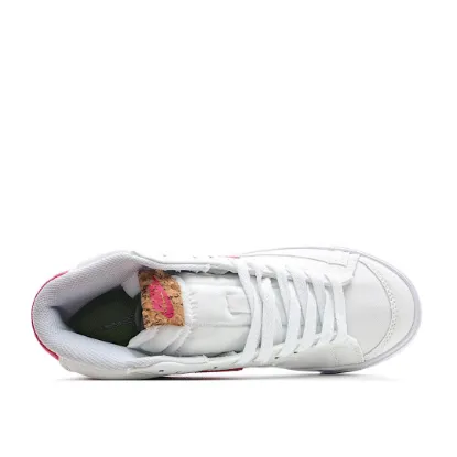 Picture of NIKE WMNS BLAZER MID '77 'CATECHU'