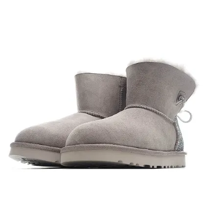 Picture of UGG CLASSIC MINI SERIES SNOW BOOTS