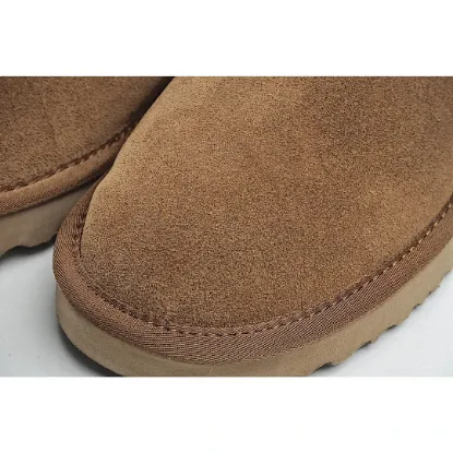 Picture of UGG CLASSIC MINI SERIES SNOW BOOTS