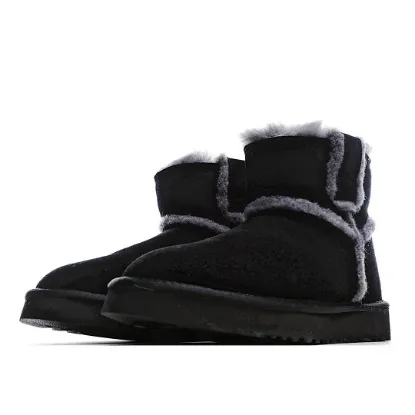 Picture of UGG CLASSIC MINI SERIES SNOW BOOTS