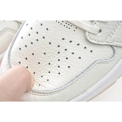 Picture of Wmns Air Jordan 1 High Zoom 'Pearl White'