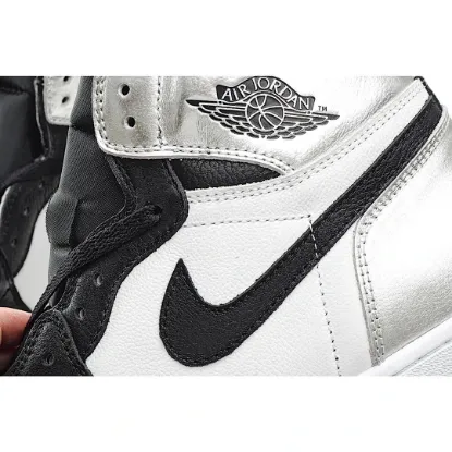 Picture of Wmns Air Jordan 1 Retro High OG 'Silver Toe'